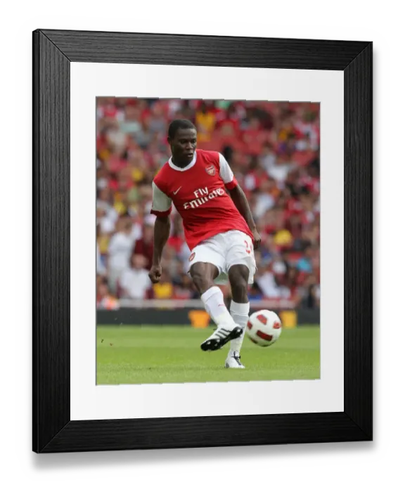 Framed Print : Arsenal's Emmanuel Frimpong Clashes with AC Milan in Emirates Cup Pre-Season Match