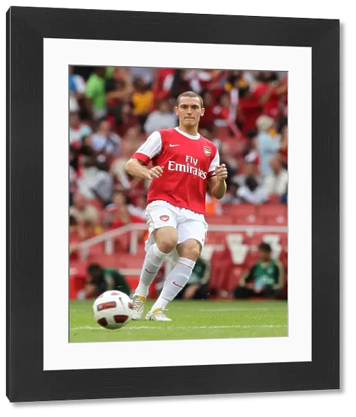 Thomas Vermalen (Arsenal). Arsenal 1: 1 AC Milan. Emirates Cup Pre Season
