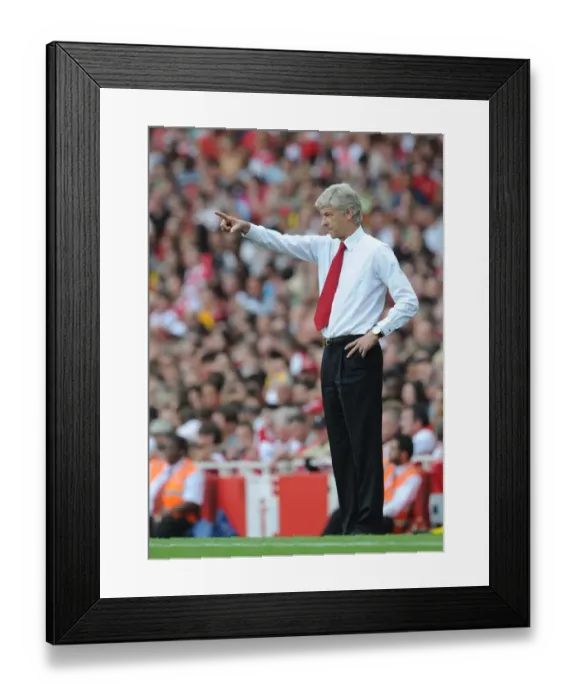 Framed Print : Arsene Wenger the Arsenal Manager. Arsenal 1: 1 AC Milan. Emirates Cup, pre season