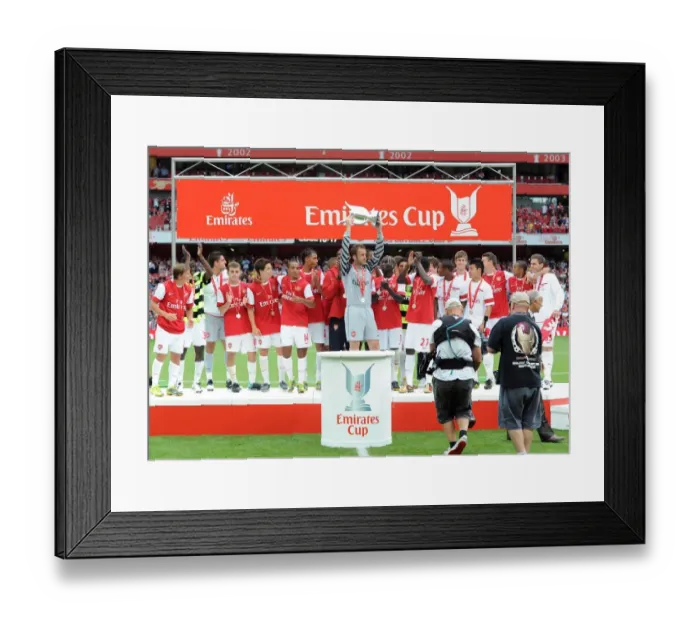 Framed Print : Manuel Almunia Lifts the Emirates Cup: Arsenal's Pre-Season Victory (3-2 vs Celtic)