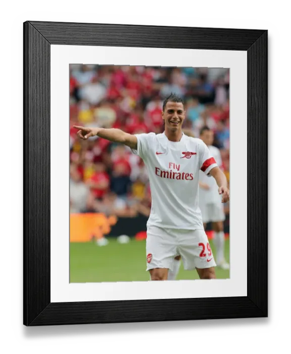 Framed Print : Marouane Chamakh Scores the Winning Goal: Arsenal's 3-2 Victory over Celtic in the Emirates Cup