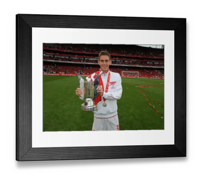 Framed Print : Mark Randall (Arsenal) with the Emirates Cup Trophy. Arsenal 3: 2 Celtic