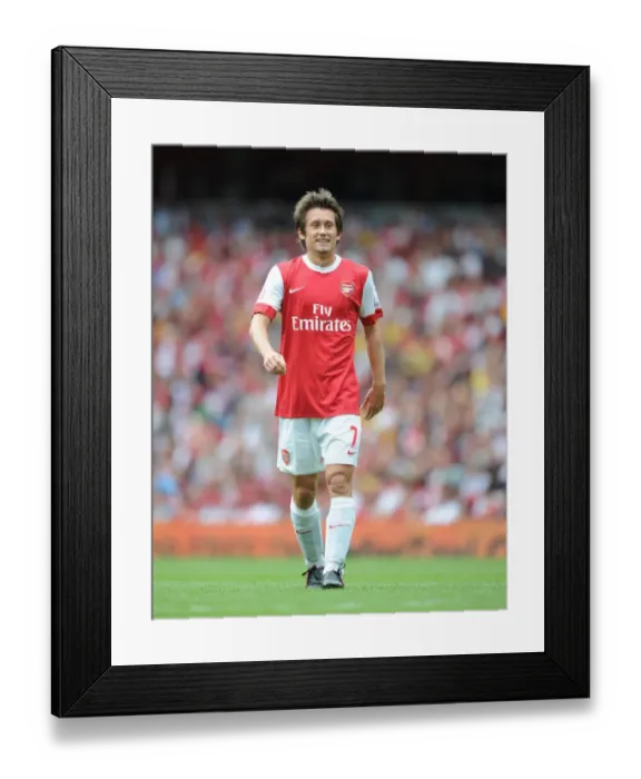 Framed Print : Tomas Rosicky's Stunner: Arsenal's Comeback Win Against Celtic in Emirates Cup (2010)