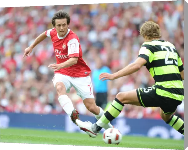 Tomas Rosicky (Arsenal) Thomas Rogne (Celtic). Arsenal 3: 2 Celtic. Emirates Cup