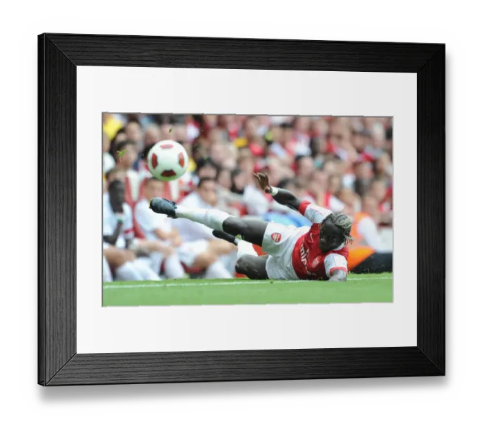 Framed Print : Bacary Sagna in Action: Arsenal's Pre-Season Victory over Celtic (3-2), Emirates Cup, Emirates Stadium