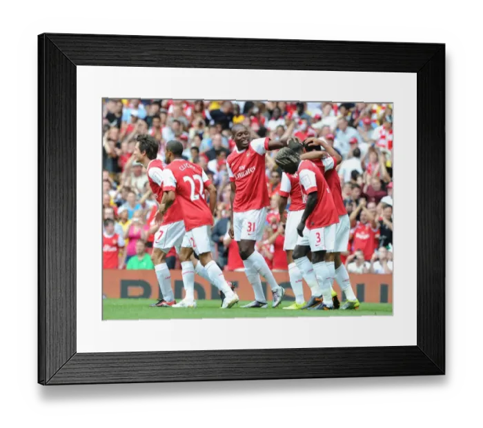 Framed Print : Carlos Vela celebrates scoring the 1st Arsenal goal with Jay Thomas. Arsenal 3: 2 Celtic