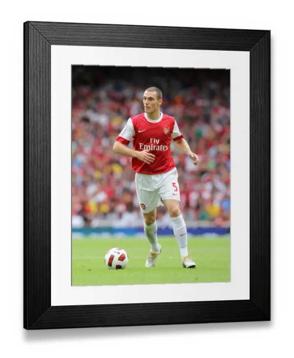 Framed Print : Thomas Vermaelen (Arsenal). Arsenal 3: 2 Celtic. Emirates Cup Pre Season