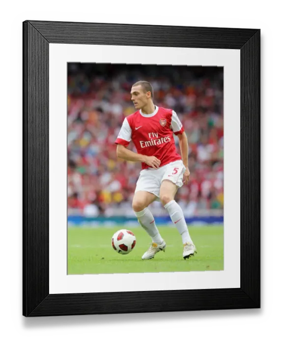 Framed Print : Arsenal's Triumph under Vermaelen's Leadership: 3-2 Emirates Cup Victory over Celtic (2010) Framed Print : Arsenal's Triumph under Vermaelen's Leadership: 3-2 Emirates Cup Victory over Celtic (2010)