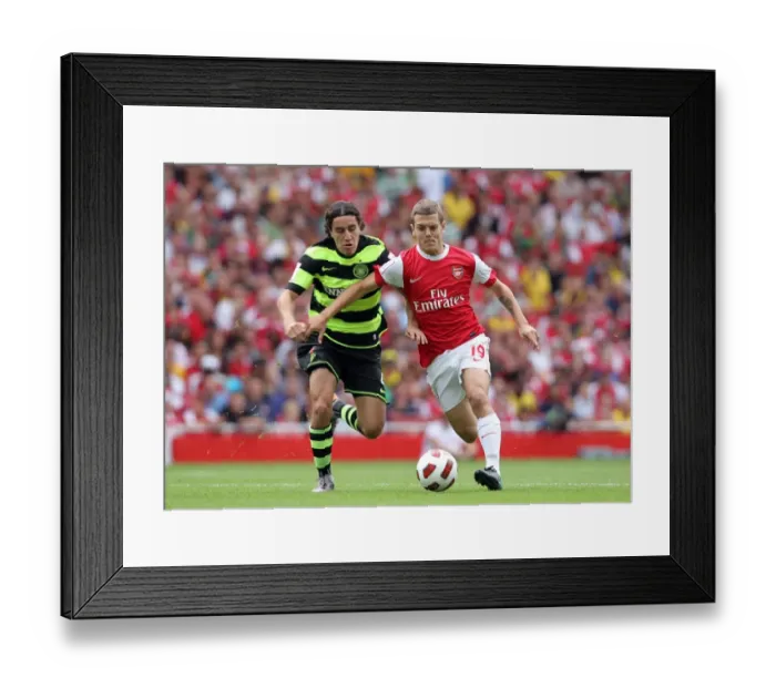 Framed Print : Jay Wilshere (Arsenal) Efrain Juarez (Celtic). Arsenal 3: 2 Celtic. Emirates Cup Pre Season Framed Print : Jay Wilshere (Arsenal) Efrain Juarez (Celtic). Arsenal 3: 2 Celtic. Emirates Cup Pre Season
