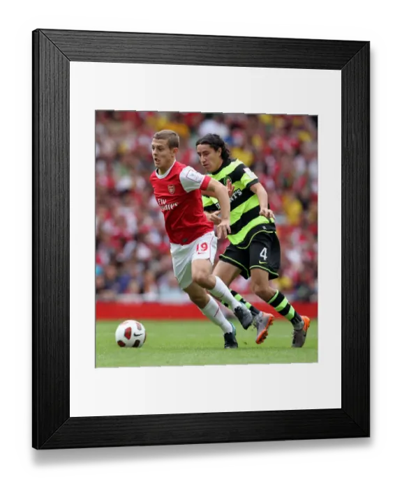Framed Print : Jack Wilshere (Arsenal) Efrain Juarez (Celtic). Arsenal 3: 2 Celtic. Emirates Cup Pre Season Framed Print : Jack Wilshere (Arsenal) Efrain Juarez (Celtic). Arsenal 3: 2 Celtic. Emirates Cup Pre Season