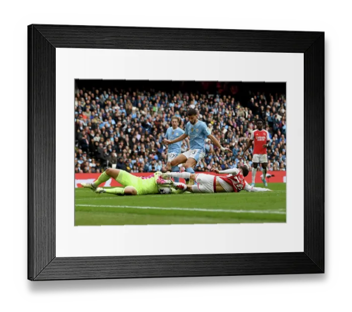 Framed Print : Manchester City v Arsenal FC - Premier League