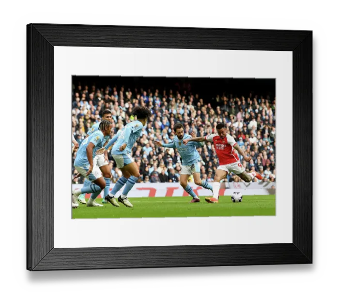 Framed Print : Manchester City v Arsenal FC - Premier League
