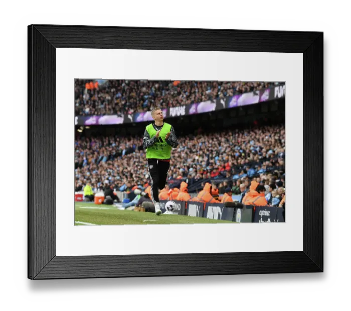 Framed Print : Manchester City v Arsenal FC - Premier League Framed Print : Manchester City v Arsenal FC - Premier League