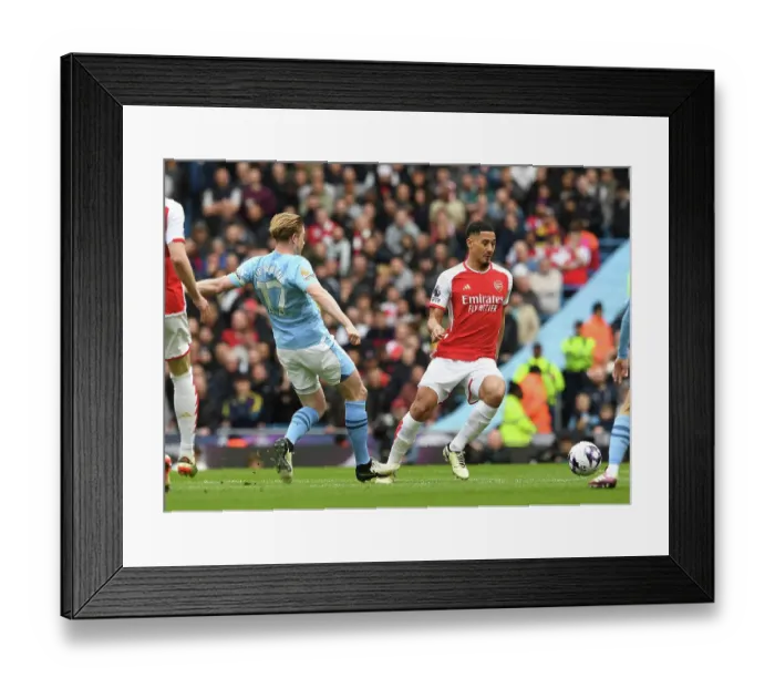 Framed Print : Manchester City v Arsenal FC - Premier League