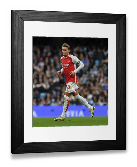 Framed Print : Manchester City v Arsenal FC - Premier League Framed Print : Manchester City v Arsenal FC - Premier League