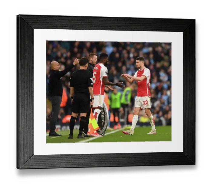 Framed Print : Manchester City v Arsenal FC - Premier League Framed Print : Manchester City v Arsenal FC - Premier League