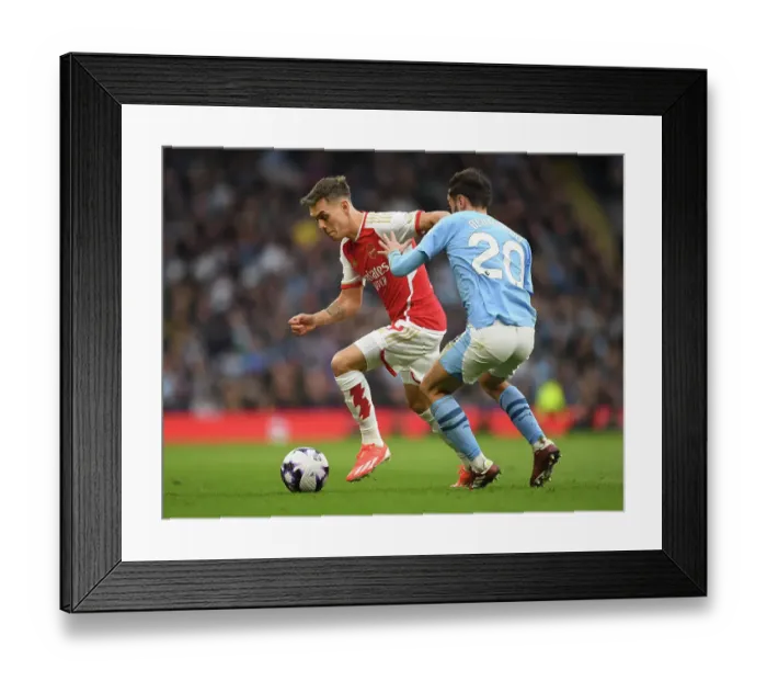 Framed Print : Manchester City v Arsenal FC - Premier League Framed Print : Manchester City v Arsenal FC - Premier League