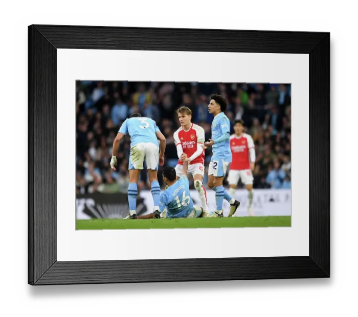 Framed Print : Manchester City v Arsenal FC - Premier League Framed Print : Manchester City v Arsenal FC - Premier League