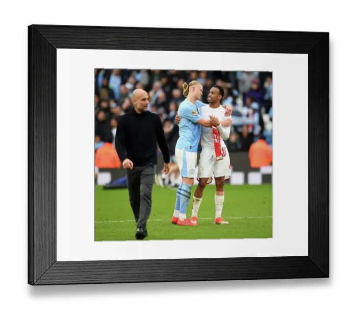 Framed Print : Manchester City v Arsenal FC - Premier League