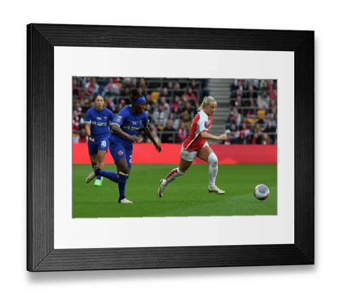 Framed Print : Arsenal v Chelsea - FA Women's Continental Tyres League Cup Final