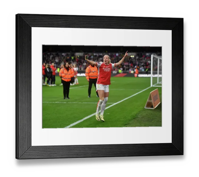 Framed Print : Arsenal v Chelsea - FA Women's Continental Tyres League Cup Final