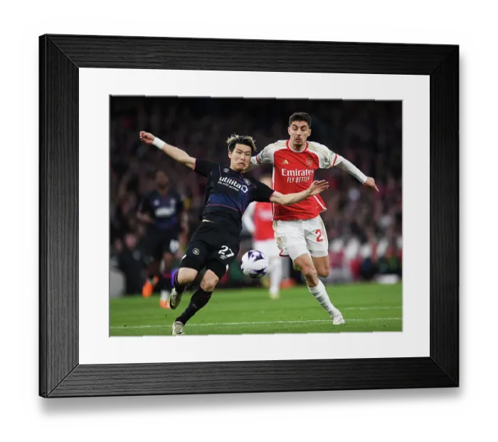 Framed Print : Arsenal FC v Luton Town - Premier League Framed Print : Arsenal FC v Luton Town - Premier League