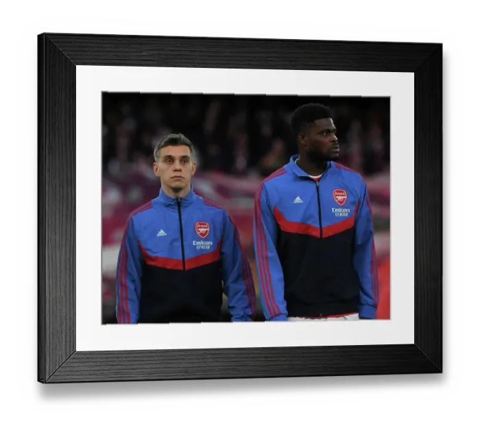 Framed Print : Arsenal FC v Luton Town - Premier League Framed Print : Arsenal FC v Luton Town - Premier League