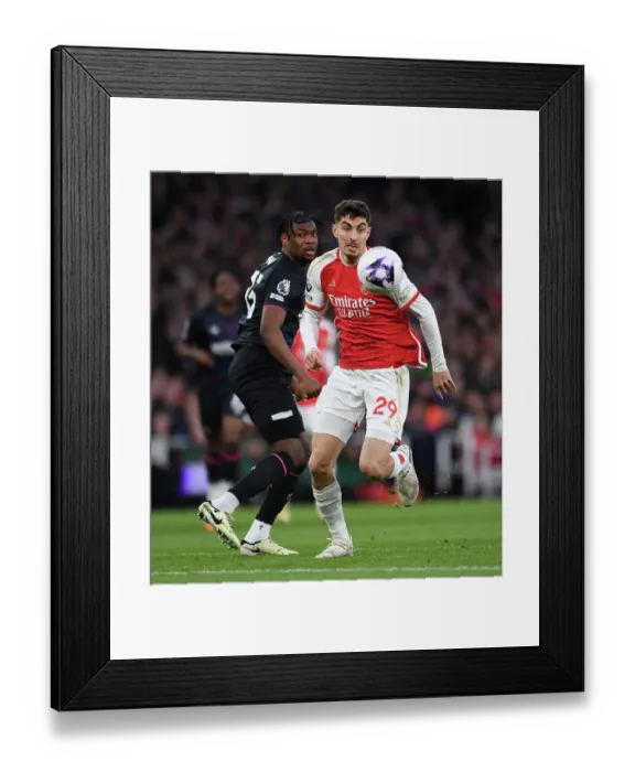 Framed Print : Arsenal FC v Luton Town - Premier League