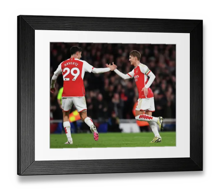 Framed Print : Arsenal FC v Luton Town - Premier League