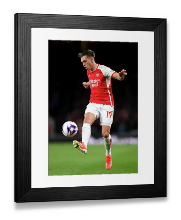Framed Print : Arsenal FC v Luton Town - Premier League Framed Print : Arsenal FC v Luton Town - Premier League