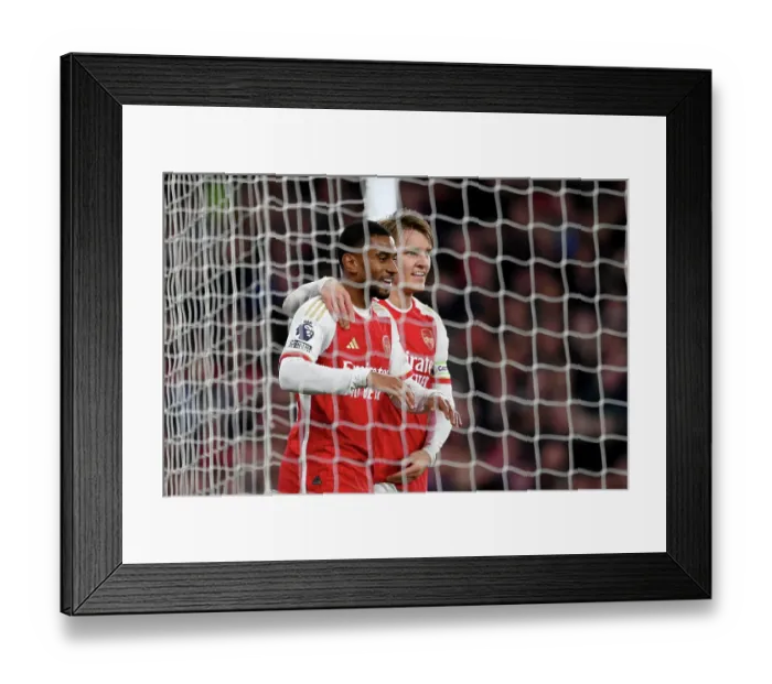 Framed Print : Arsenal FC v Luton Town - Premier League Framed Print : Arsenal FC v Luton Town - Premier League