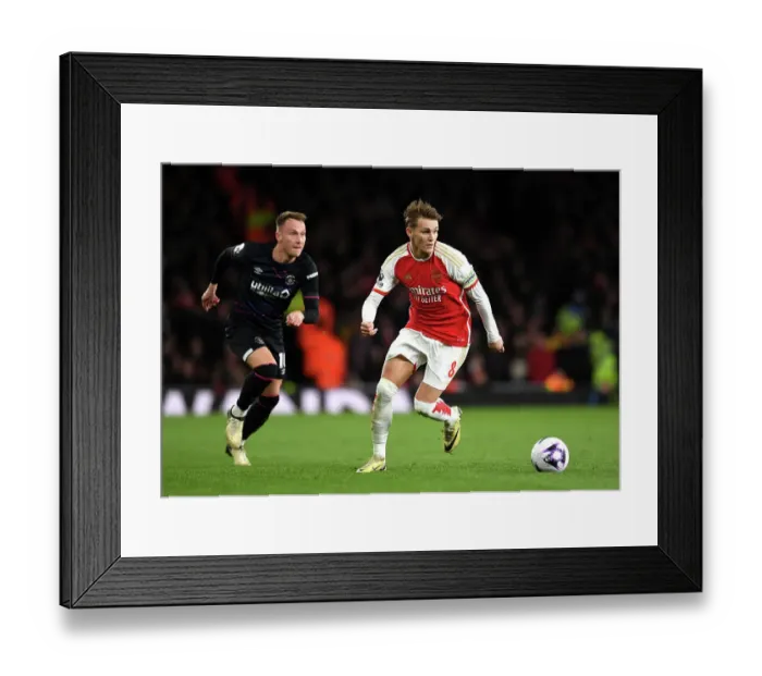 Framed Print : Arsenal FC v Luton Town - Premier League Framed Print : Arsenal FC v Luton Town - Premier League