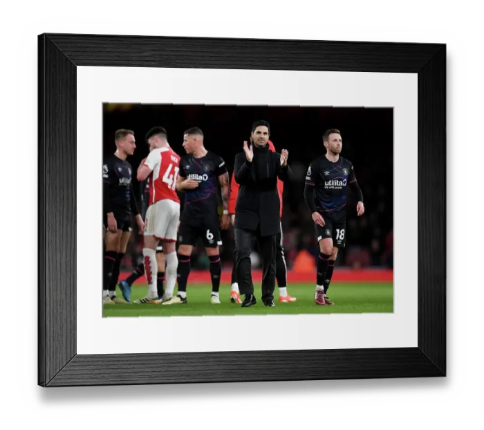 Framed Print : Arsenal FC v Luton Town - Premier League Framed Print : Arsenal FC v Luton Town - Premier League
