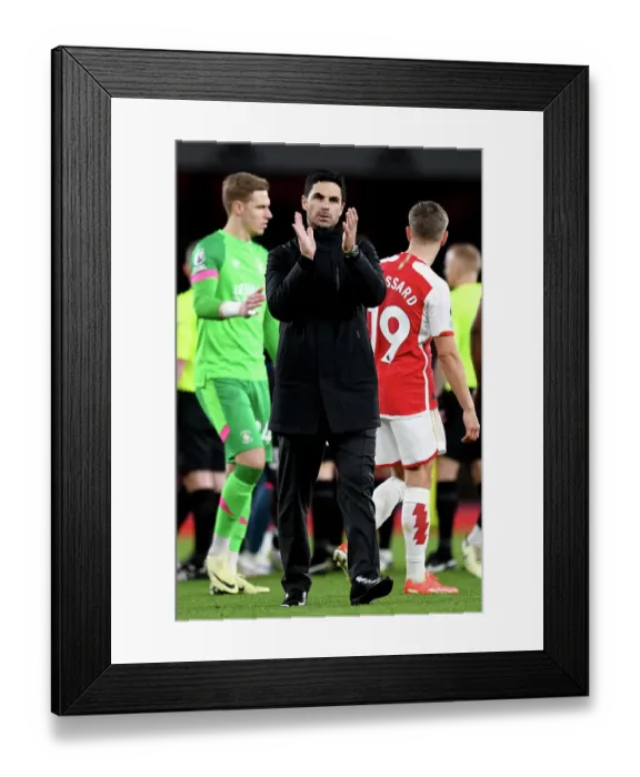 Framed Print : Arsenal FC v Luton Town - Premier League
