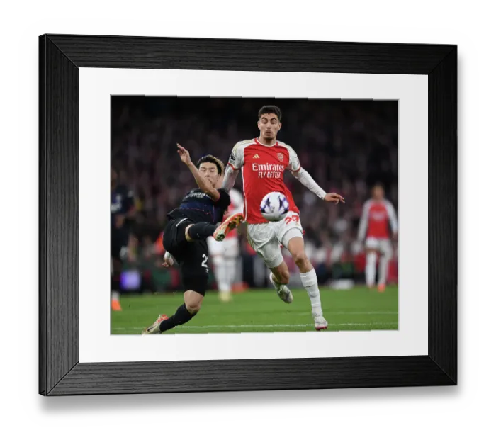 Framed Print : Arsenal FC v Luton Town - Premier League
