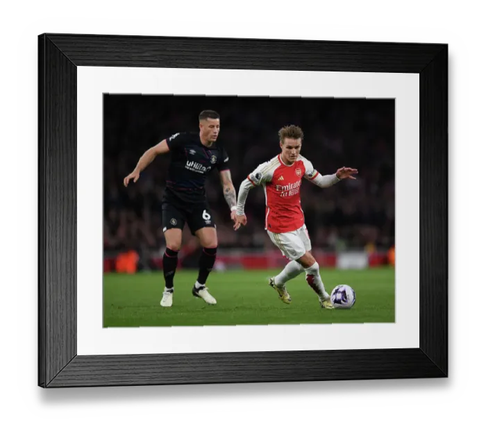 Framed Print : Arsenal FC v Luton Town - Premier League Framed Print : Arsenal FC v Luton Town - Premier League