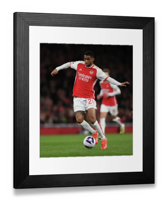 Framed Print : Arsenal FC v Luton Town - Premier League Framed Print : Arsenal FC v Luton Town - Premier League