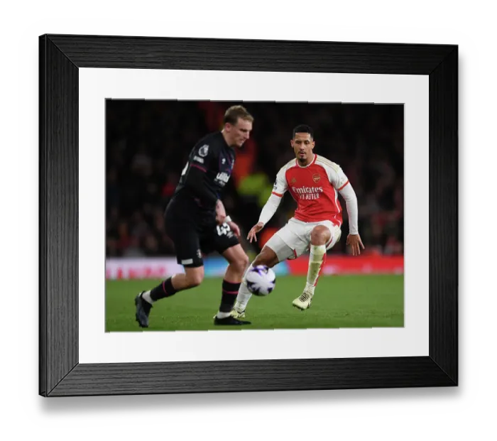 Framed Print : Arsenal FC v Luton Town - Premier League