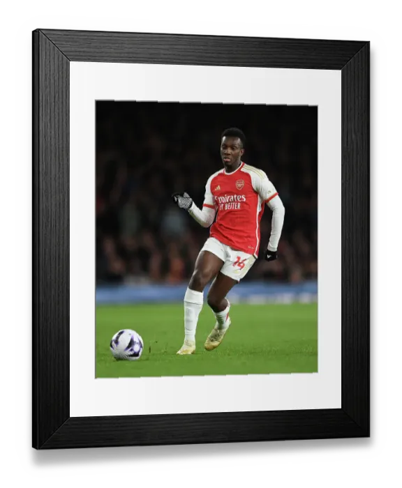 Framed Print : Arsenal FC v Luton Town - Premier League