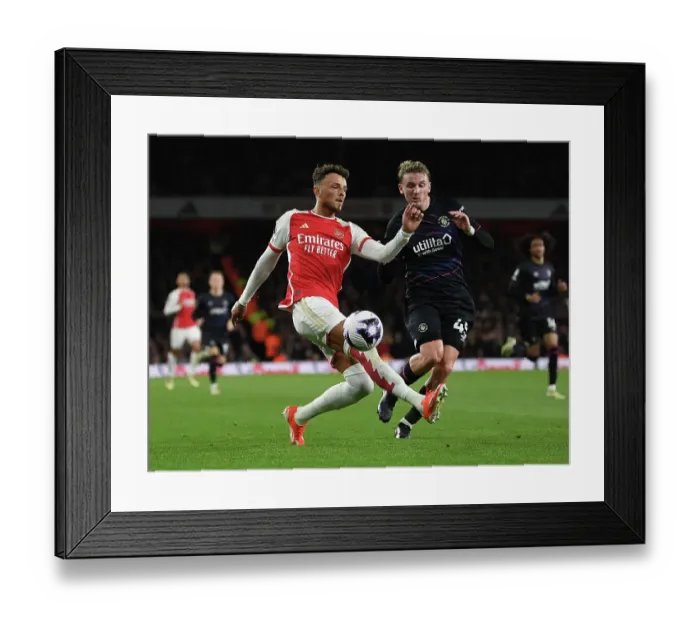 Framed Print : Arsenal FC v Luton Town - Premier League
