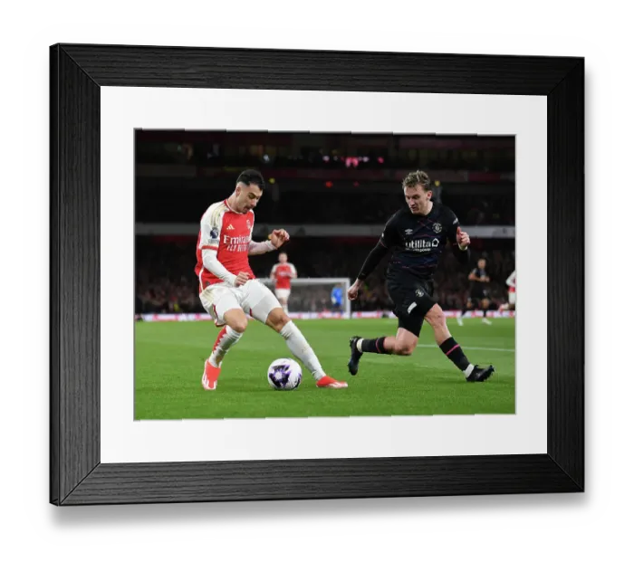 Framed Print : Arsenal FC v Luton Town - Premier League Framed Print : Arsenal FC v Luton Town - Premier League