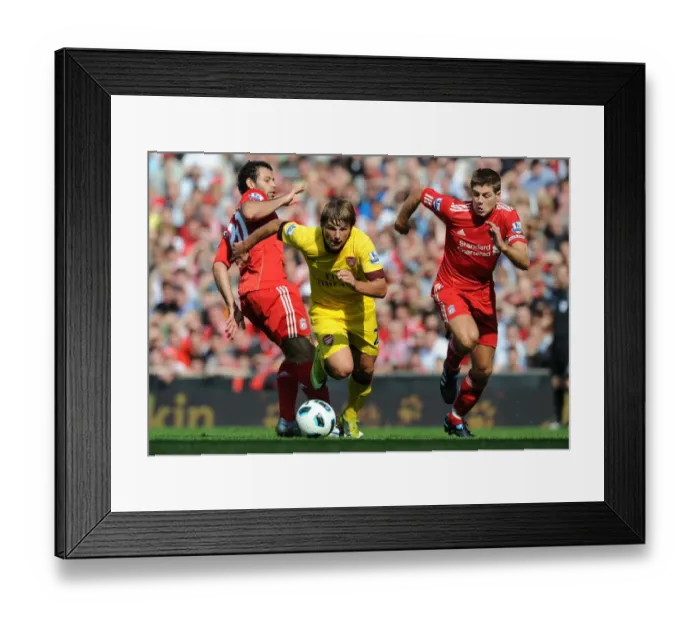 Framed Print : Andrey Arshavin (Arsenal) Steven Gerrard and Javier Mascherano (Liverpool)