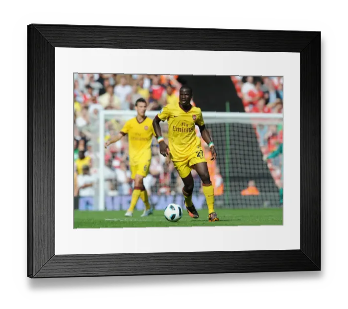 Framed Print : Emmanuel Eboue (Arsenal). Liverpool 1: 1 Arsenal, Barclays Premier League