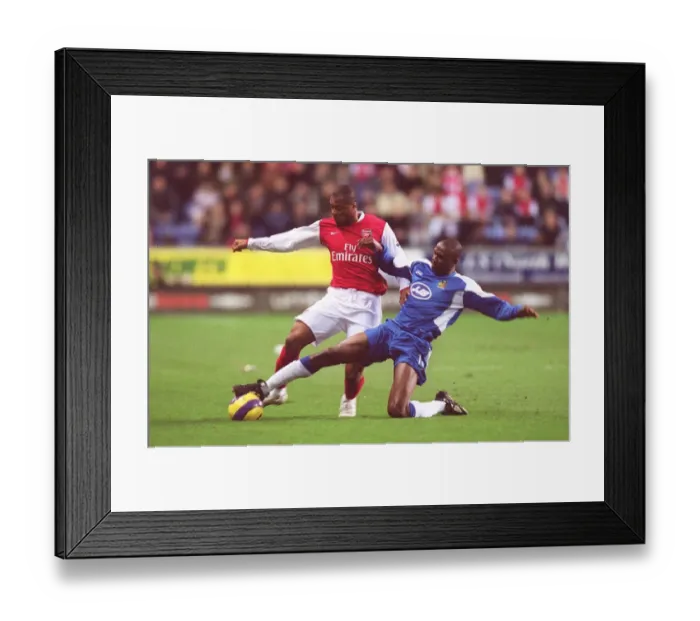 Framed Print : Julio Baptista (Arsenal) Emmerson Boyce (Wigan) Framed Print : Julio Baptista (Arsenal) Emmerson Boyce (Wigan)