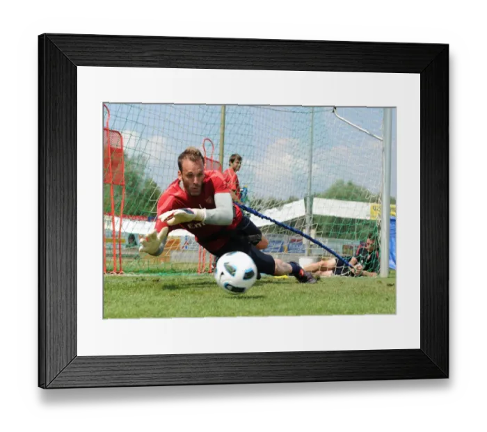 Framed Print : Manuel Almunia (Arsenal). Arsenal Training Camp, Bad Waltersdorf, Austria, 23  /  7  /  2010