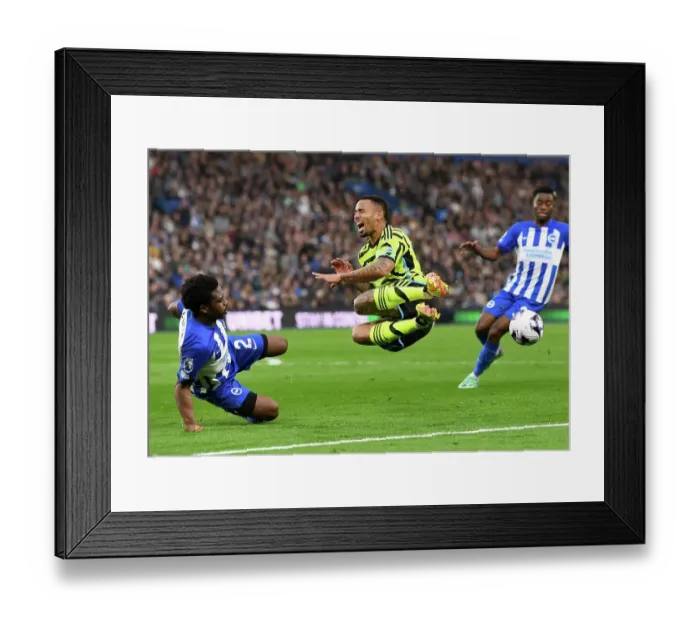 Framed Print : Brighton & Hove Albion v Arsenal FC - Premier League