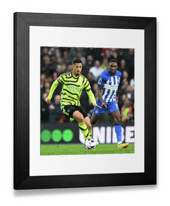 Framed Print : Brighton & Hove Albion v Arsenal FC - Premier League Framed Print : Brighton & Hove Albion v Arsenal FC - Premier League