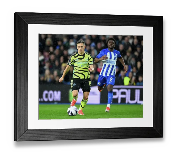 Framed Print : Brighton & Hove Albion v Arsenal FC - Premier League