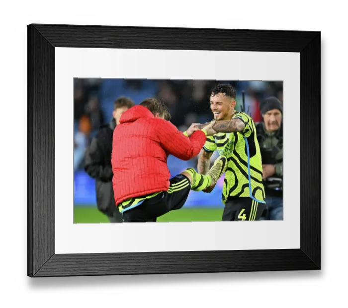 Framed Print : Brighton & Hove Albion v Arsenal FC - Premier League