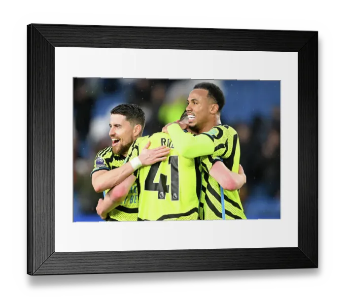 Framed Print : Brighton & Hove Albion v Arsenal FC - Premier League